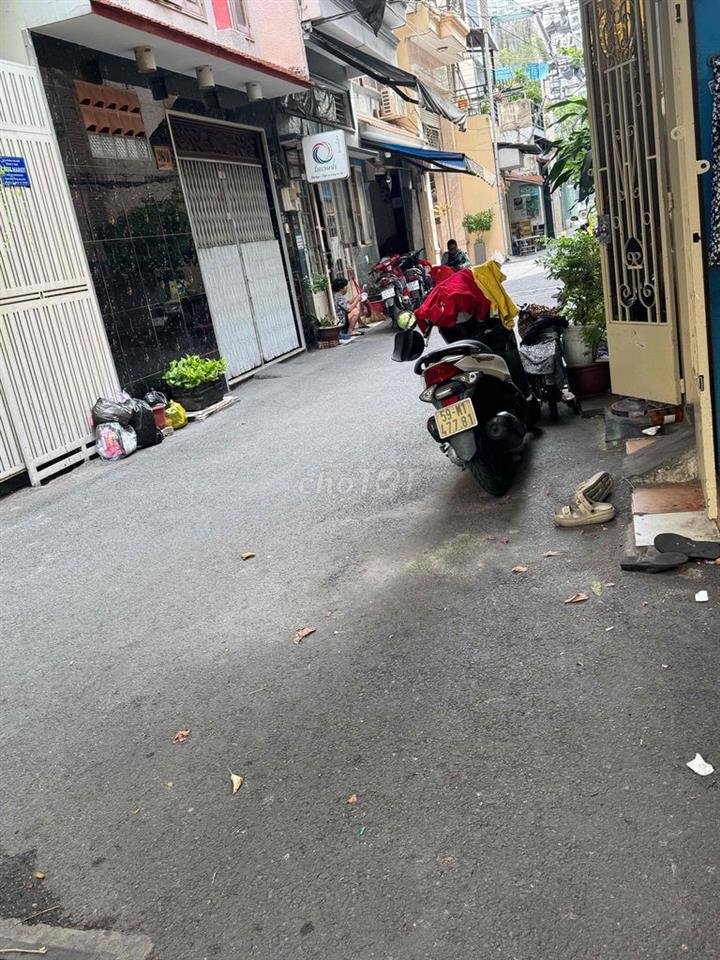 Cần bán nhà Quận 10