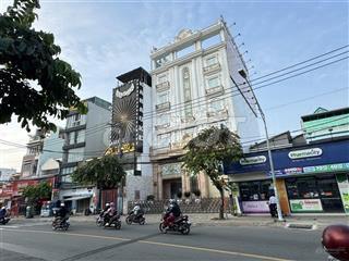 Bán nhà mặt tiền Nguyễn Đình Chiểu, Q.3 (DT:3.8x11) nhà 3 lầu