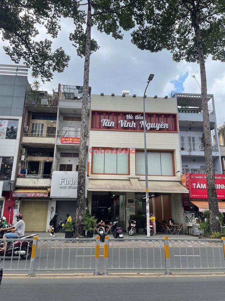 Bán nhà mặt tiền Ngô Gia Tự, Quận 5 (DT: 6x12) vuông vức