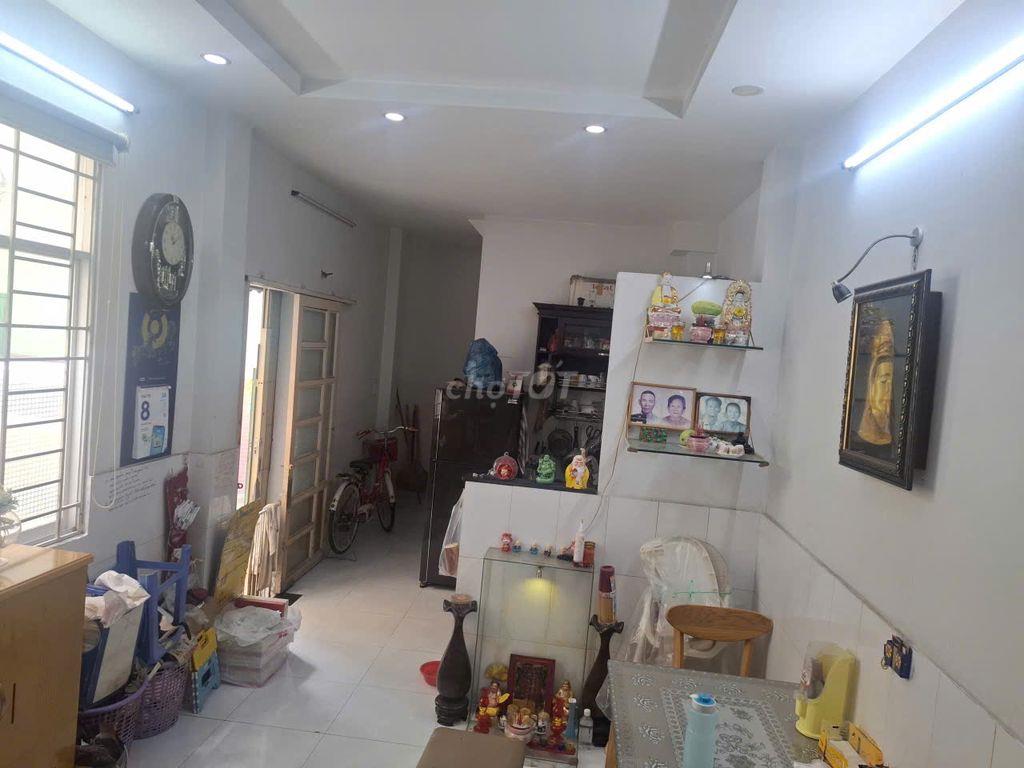 Cho thuê nhà 718 Điện Biên Phủ, Quận 10, 3,5 x 9m, 3 lầu, 13 triệu