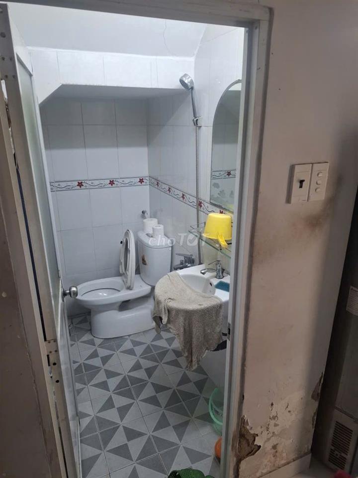 Cho thuê nhà 718 Điện Biên Phủ, Quận 10, 3,5 x 9m, 3 lầu, 13 triệu