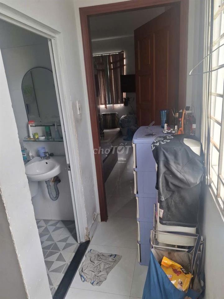 Cho thuê nhà 718 Điện Biên Phủ, Quận 10, 3,5 x 9m, 3 lầu, 13 triệu