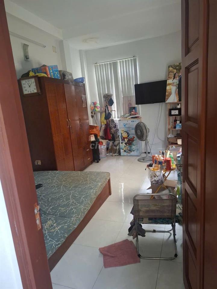 Cho thuê nhà 718 Điện Biên Phủ, Quận 10, 3,5 x 9m, 3 lầu, 13 triệu