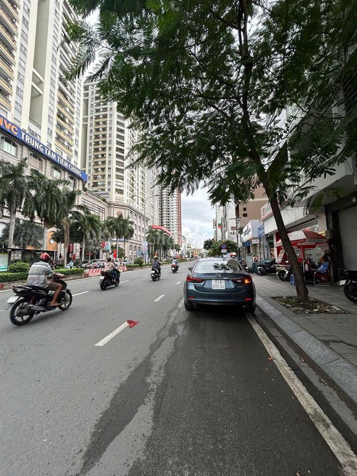 Nhà cho thuê MT Lê Đại Hành,P.13, Q11, 105m2, 2 lầu, 40 triệu/tháng TL