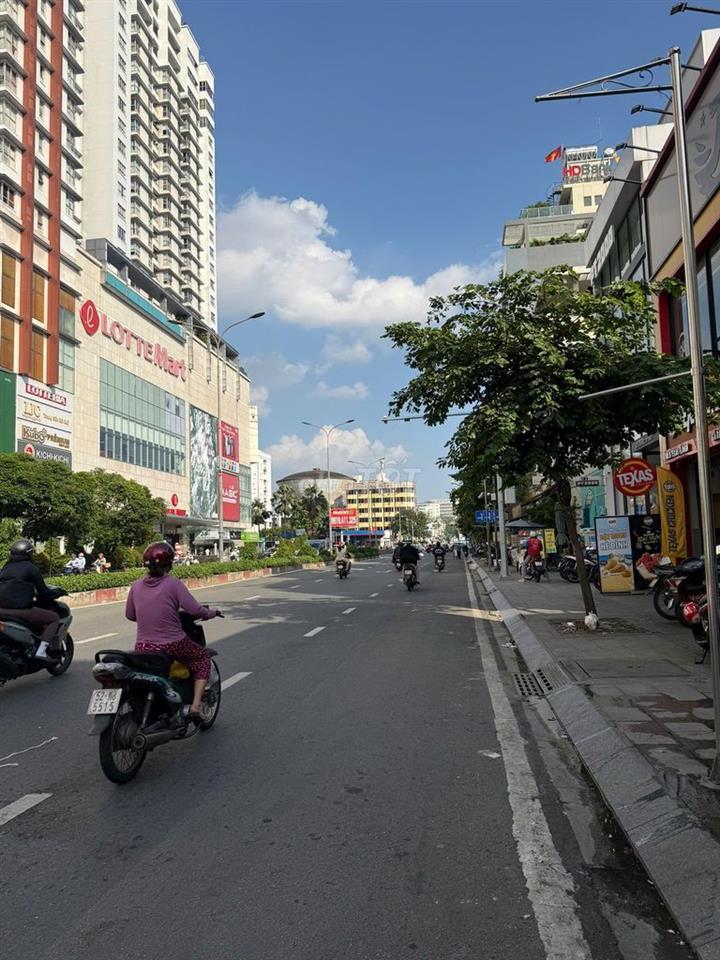 Nhà cho thuê MT Lê Đại Hành,P.13, Q11, 105m2, 2 lầu, 40 triệu/tháng TL