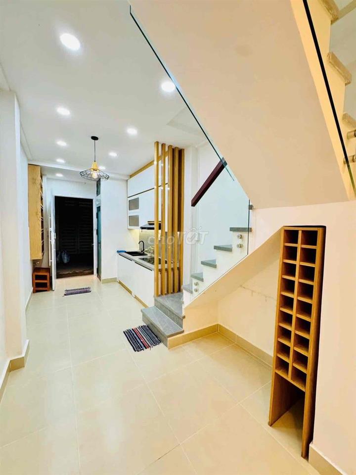 Bán nhà mới quận 10 , 2 mặt tiền hẻm xe hơi 6 tỉ 150 triệu