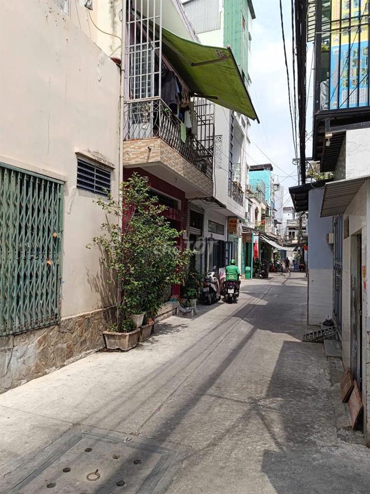 Bán hà chính chủ hẻm xe hơi quận 10