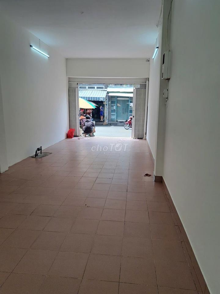 Nhà nguyên căn 5PN gần chợ Nguyễn Tri Phương (Nguyễn Lâm Q10 cũ)