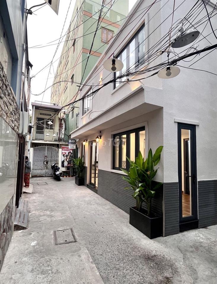 CC Bán nhà 606/49/2, đường 3/2, p14,q10 nhà mới, 2 mặt hẻm thoáng mát
