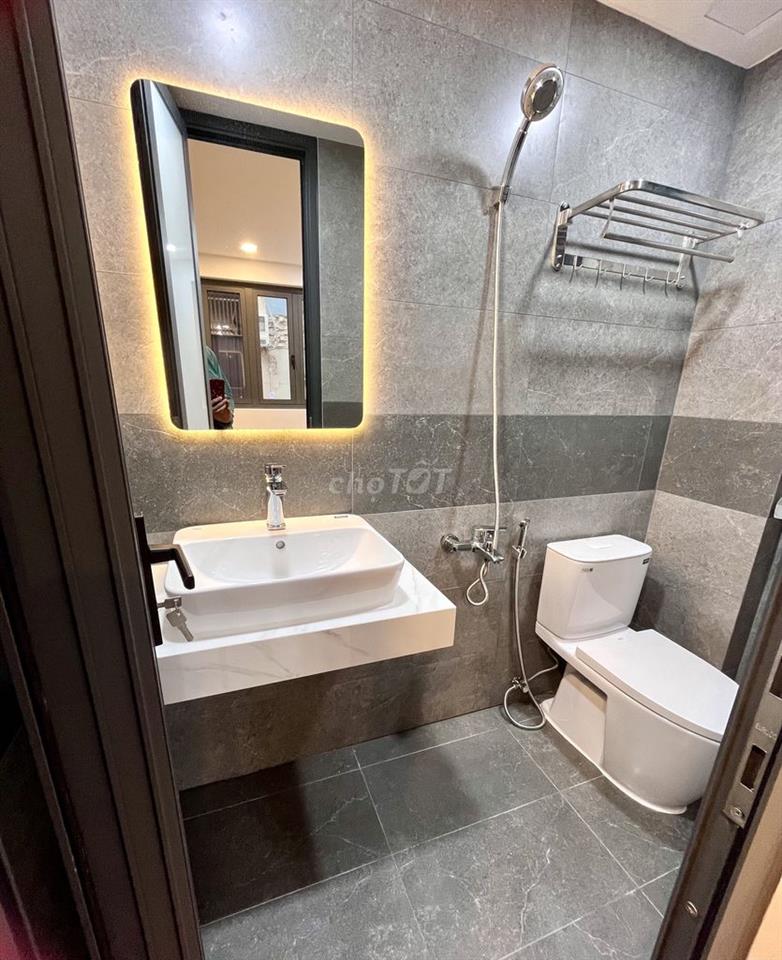 CC Bán nhà 606/49/2, đường 3/2, p14,q10 nhà mới, 2 mặt hẻm thoáng mát