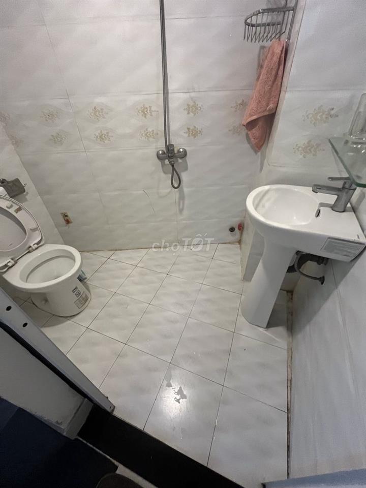 Sang hợp đồng nhà gần mặt tiền Nguyễn tri phương bà hạt 