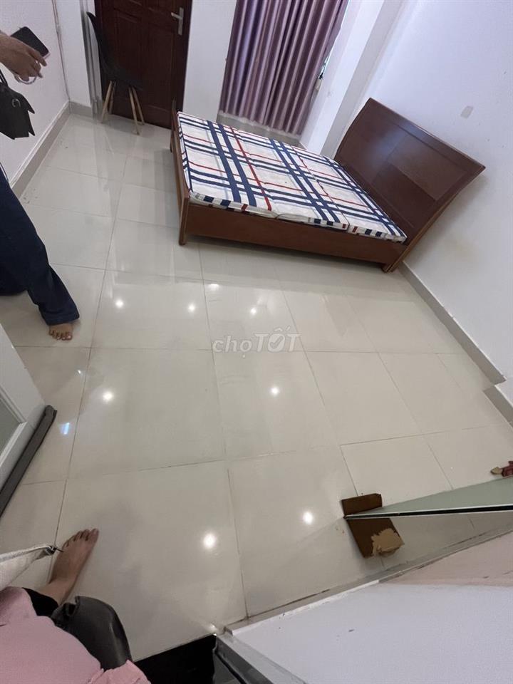 Sang hợp đồng nhà gần mặt tiền Nguyễn tri phương bà hạt 