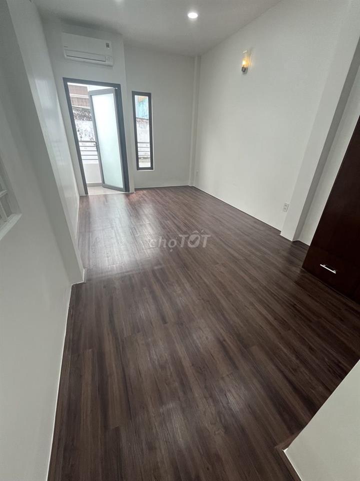 Phòng trọ đi bộ UEH Nguyễn tri phương 