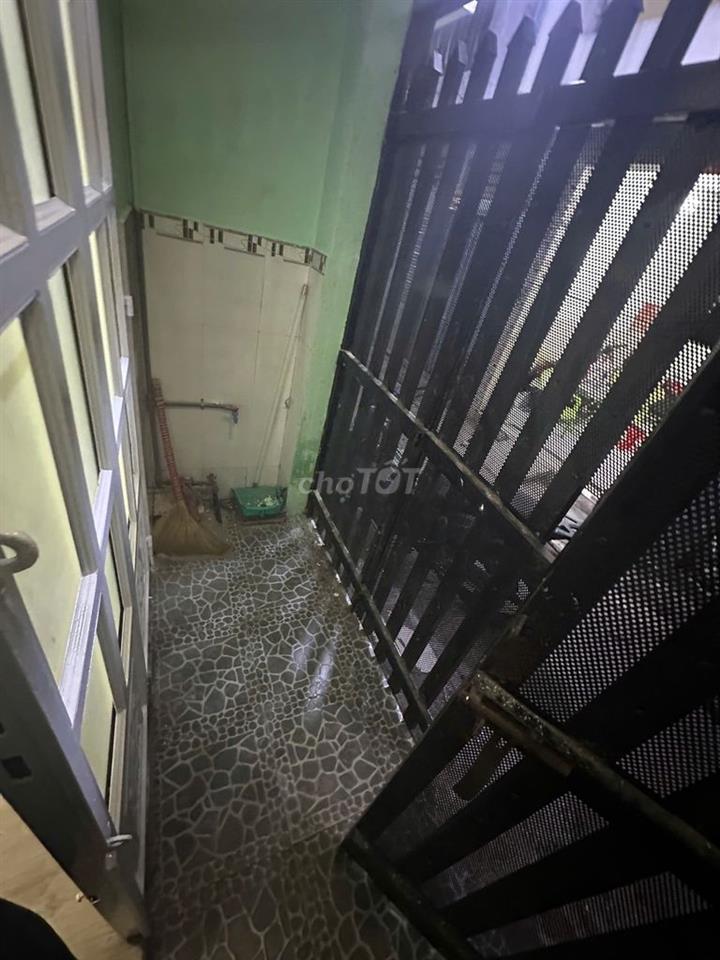 Cho thuê nhà nguyên căn 1 trệt 1 lầu – Hẻm 201 Vĩnh Viễn, Quận 10