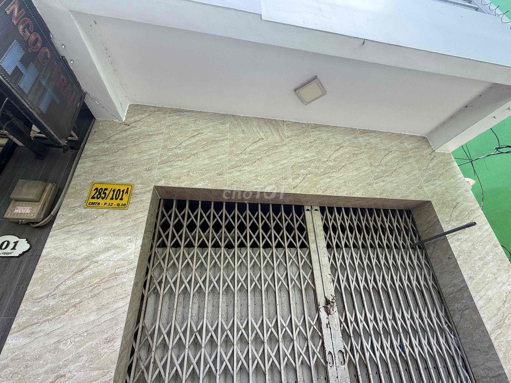 Cho thuê nhà 2 tầng hẻm CMT8, P.12, Q.10 - Vị trí trung tâm tiện ở hoặ