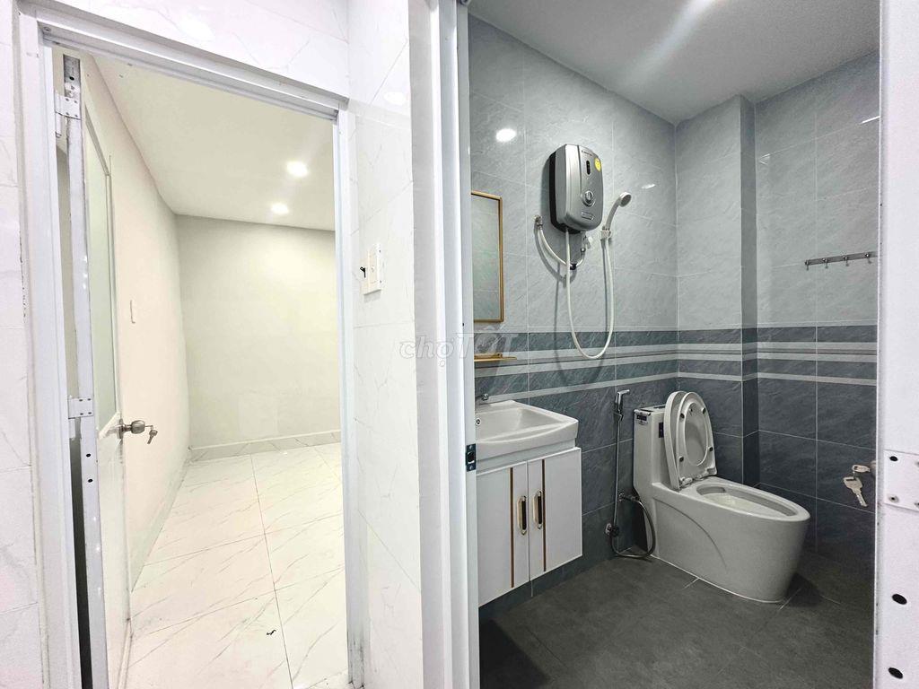Nhà Nguyên Căn Trống Sẵn Ngay Hẽm 226 Bà Hạt Quận 10