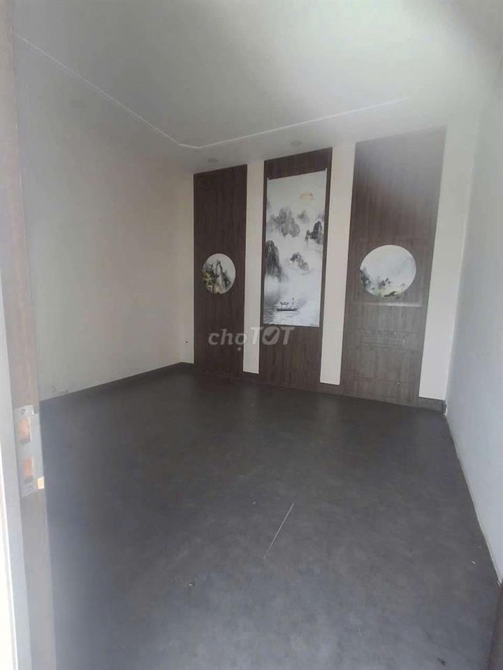 nhà căn góc MT đường làm CHDV Q6