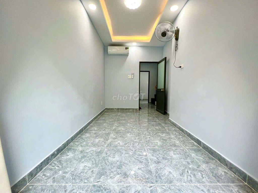 nhà mới Q3 18tr 