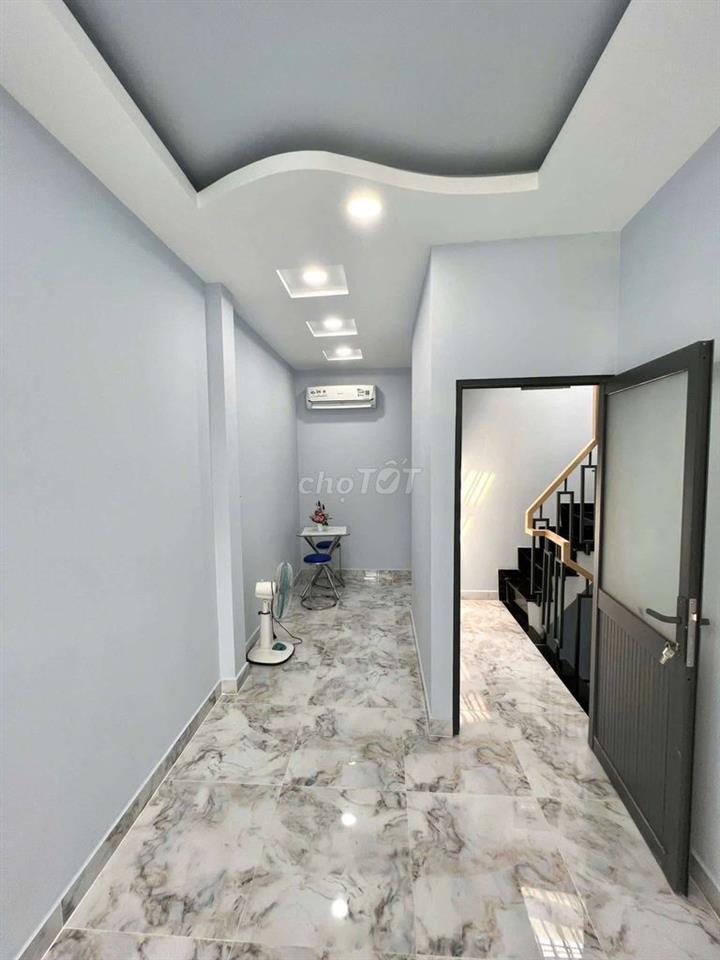 nhà mới Q3 18tr 