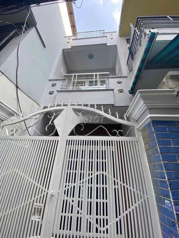 hẻm xe hơi Q3 giá 18tr
