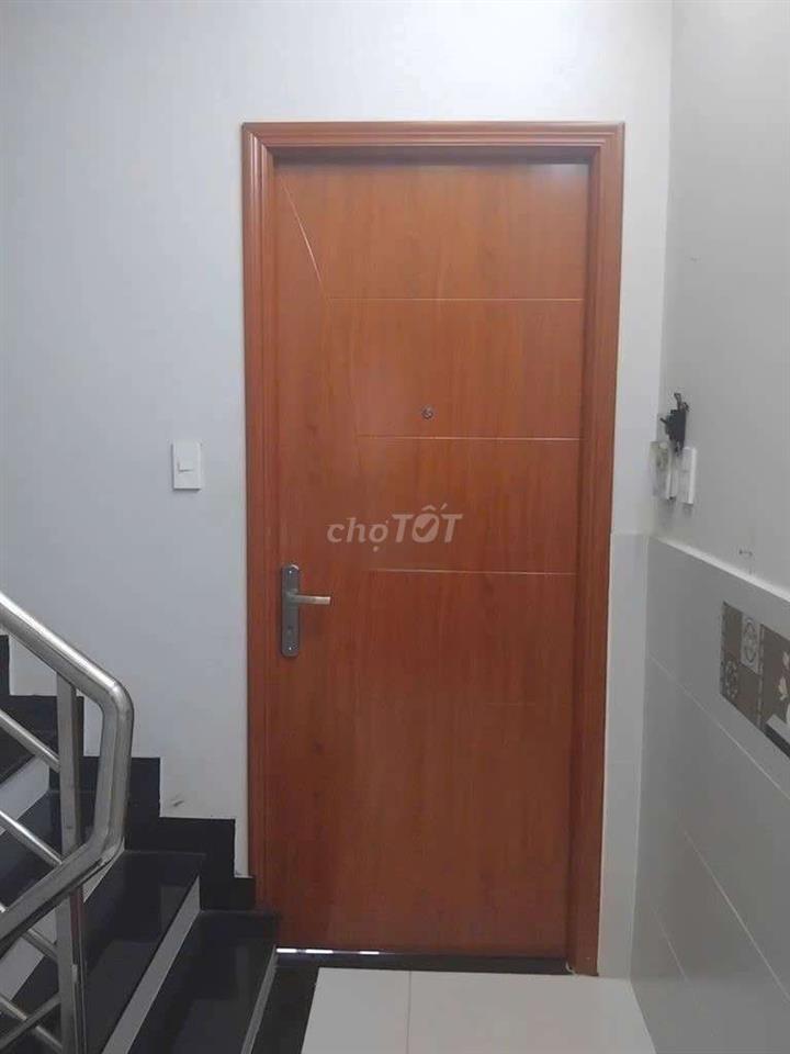 nhà sạch sẽ Q5 hẻm lớn - giá 14tr
