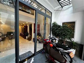 nhà đẹp FuLl NT Q1 hẻm xe hơi