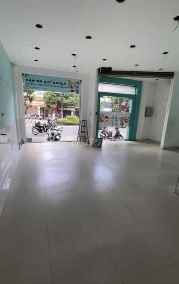MT Lạc Long Quân- P5 Q11- 4 tầng -8x8m-33tr