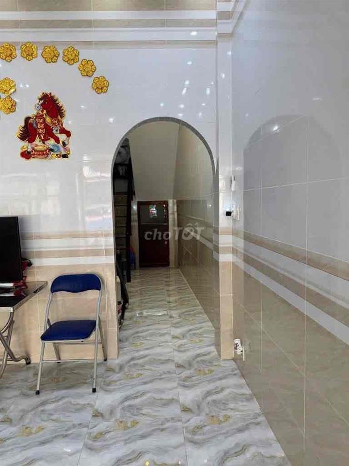 MT Lê Hồng Phong-P2 Q5-3,5x14m-4 tầng 3PN 3WC-30tr/th