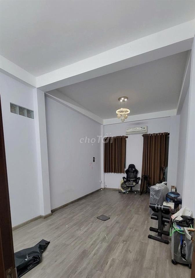 MT Phạm Hữu Chí Q.5- 4x12m-5 tầng 4PN 4WC-Giá 26 tr/th