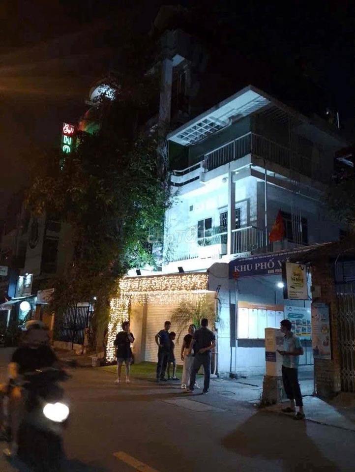 Góc 2MT Phan Văn Trị P2 Q5- 4,2x20m 4PN 4WC-giá 35 tr/th