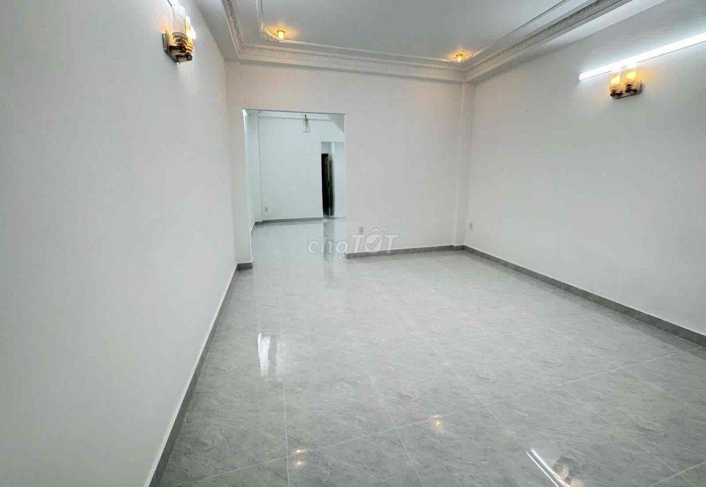 MTKD Lý Thường Kiệt P.7 Q.10-4 tầng 3PN 3WC-35 tr/th