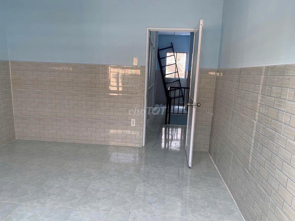 Lạc Long Quân P3 Q11- 4 x10m-2 tầng 3PN 2WC-Giá 7,5 tr/th