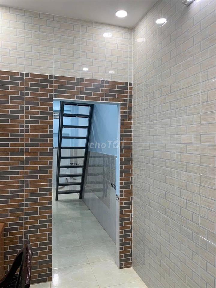 Lạc Long Quân P3 Q11- 4 x10m-2 tầng 3PN 2WC-Giá 7,5 tr/th