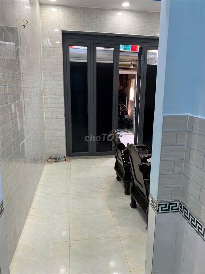 Lạc Long Quân P3 Q11- 4 x10m-2 tầng 3PN 2WC-Giá 7,5 tr/th