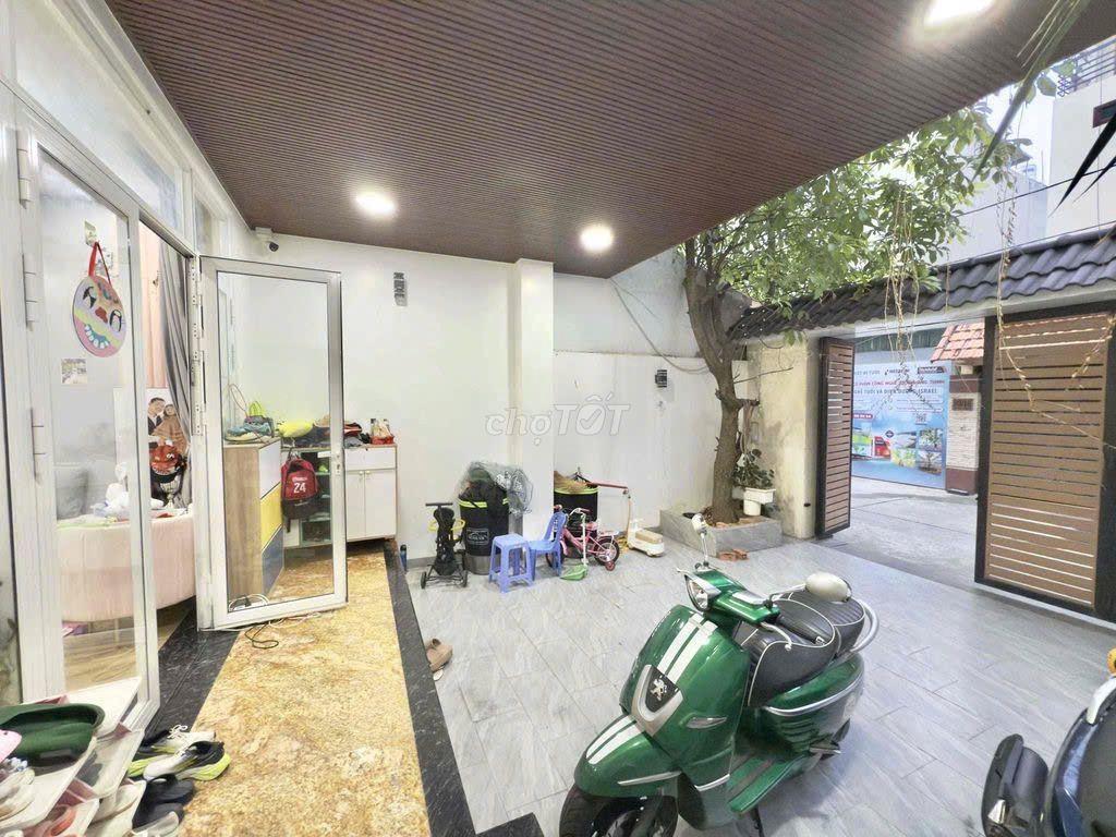 CHO THUÊ NHÀ NGUYÊN CĂN HẺM XE HƠI SƯ VẠN HẠNH - 4X20M - 18 Triệu .