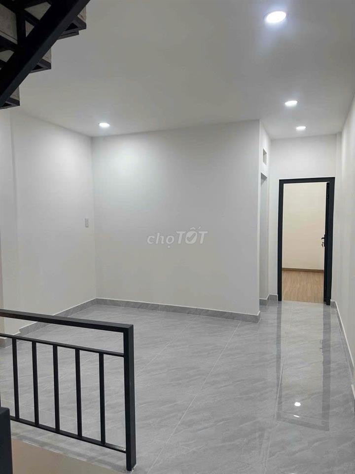 **CHO THUÊ NHÀ ĐẸP LÝ THƯỜNG KIỆT, P.9, Q.TÂN BÌNH** 4x17m - 16 triệu