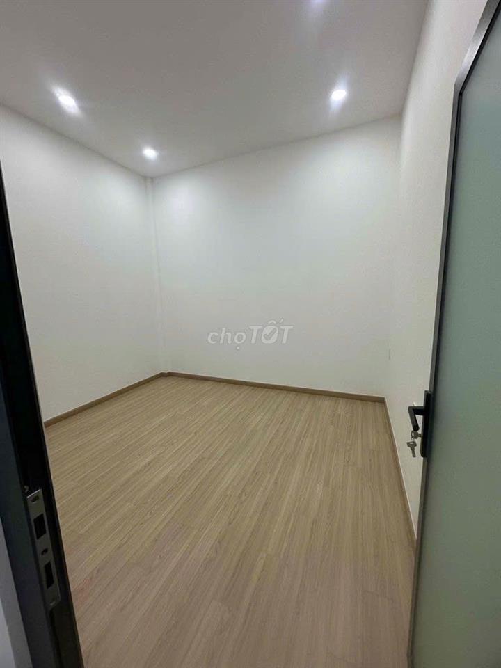 **CHO THUÊ NHÀ ĐẸP LÝ THƯỜNG KIỆT, P.9, Q.TÂN BÌNH** 4x17m - 16 triệu
