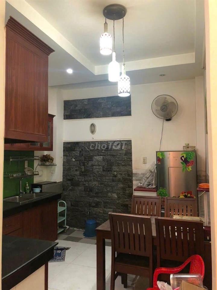 **CHO THUÊ NHÀ LỮ GIA, Q.11** - 4x16m - Giá 19 triệu .