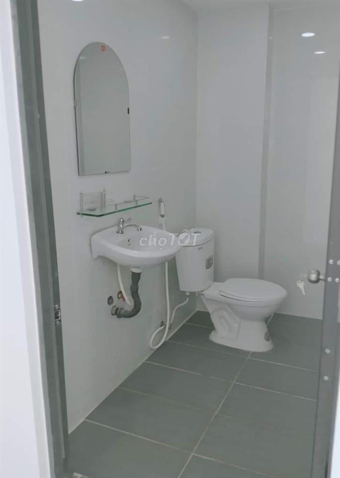 Cho thuê nhà HXH 490/6A Nguyễn Tri Phương P.9 Q.10