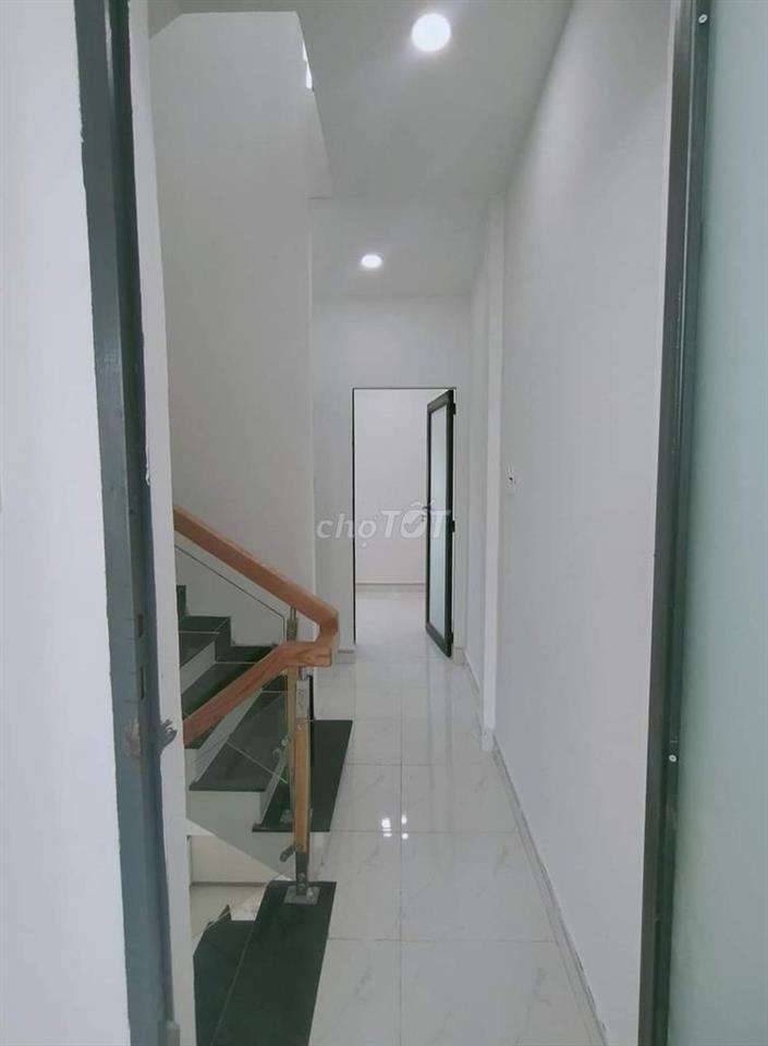 Cho thuê nhà HXH 490/6A Nguyễn Tri Phương P.9 Q.10