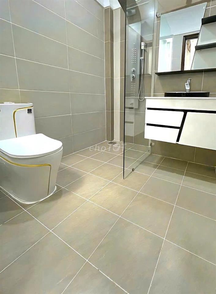 Cần cho thuê nhà MT 613B Đường 3/2 P.8 Q.10