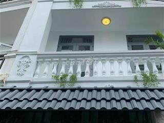 Cho thuê nhà căn góc HXT 284/4A Lý Thường Kiệt P.14 Q.10