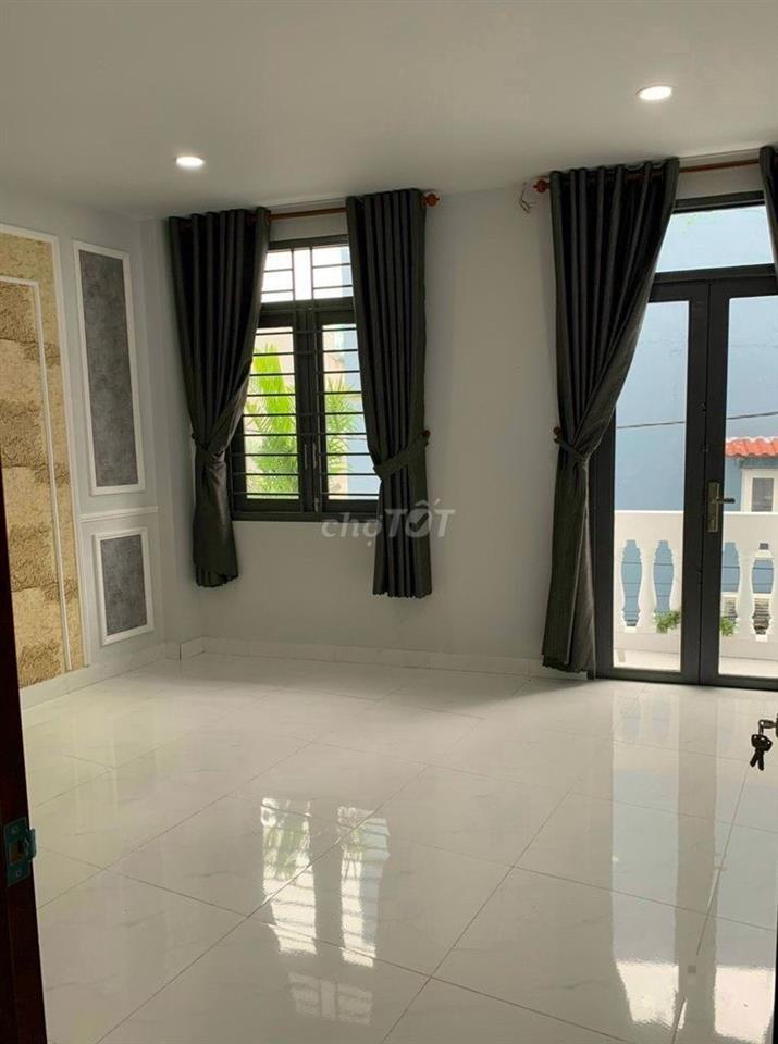 Cho thuê nhà căn góc HXT 284/4A Lý Thường Kiệt P.14 Q.10