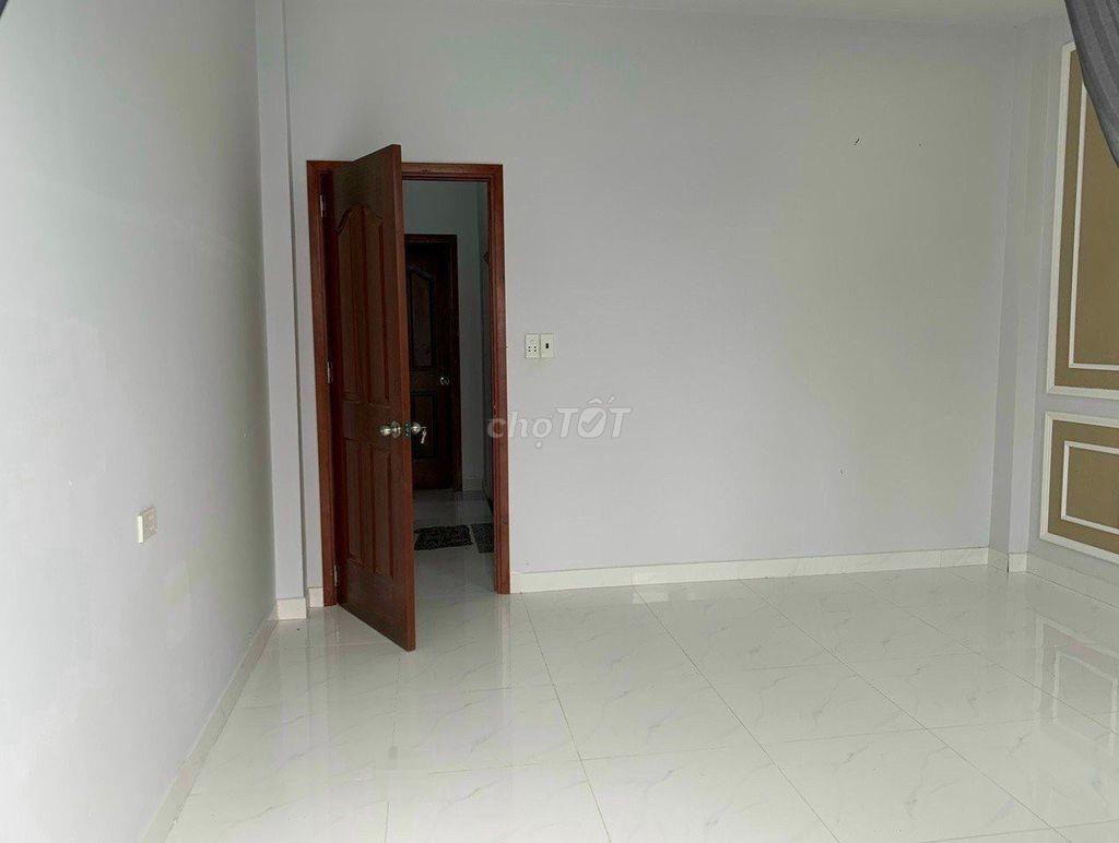 Cho thuê nhà căn góc HXT 284/4A Lý Thường Kiệt P.14 Q.10