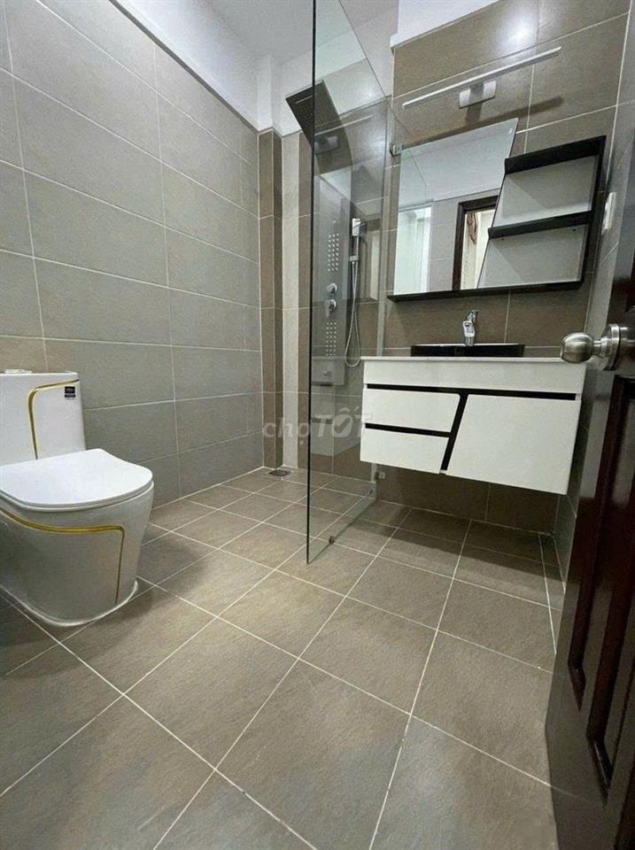Cần cho thuê nhà góc 2MT Vĩnh Viễn P.8 Q.10 gần khúc Nguyễn Tiểu La
