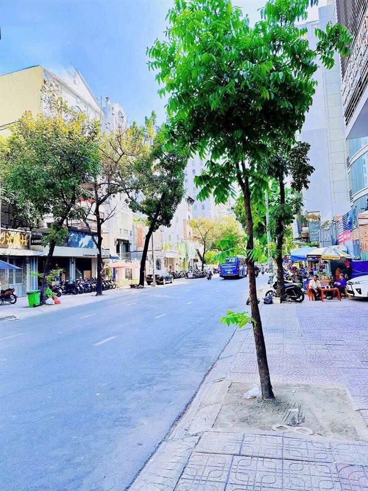 Cần cho thuê Mặt Bằng Góc 2MT Điện Biên Phủ P.3 Q.3 ngay khúc Bàn Cờ