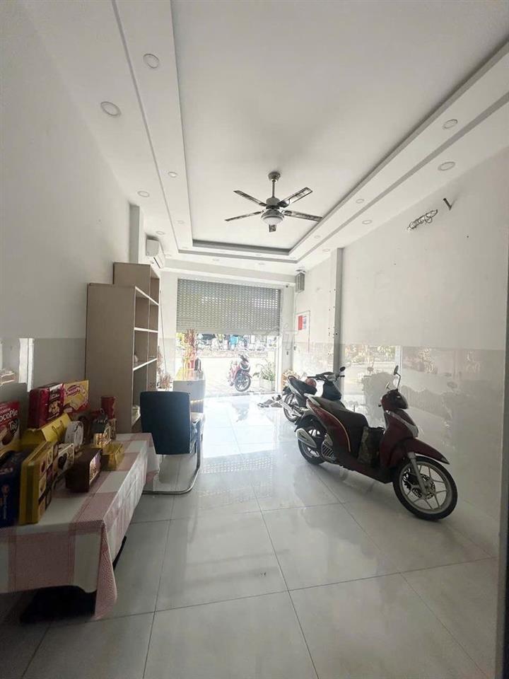 Cần cho thuê Mặt Bằng 520A Đường Âu Cơ P.10 Q.Tân Bình