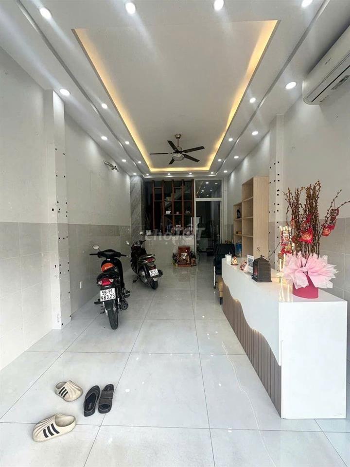 Cần cho thuê Mặt Bằng 520A Đường Âu Cơ P.10 Q.Tân Bình