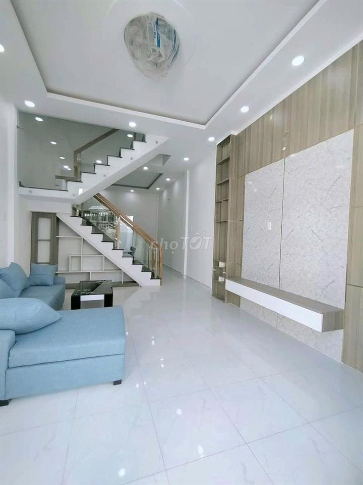 Cần cho thuê nhà HXH 68/2B Đồng Nai P.15 Q.10