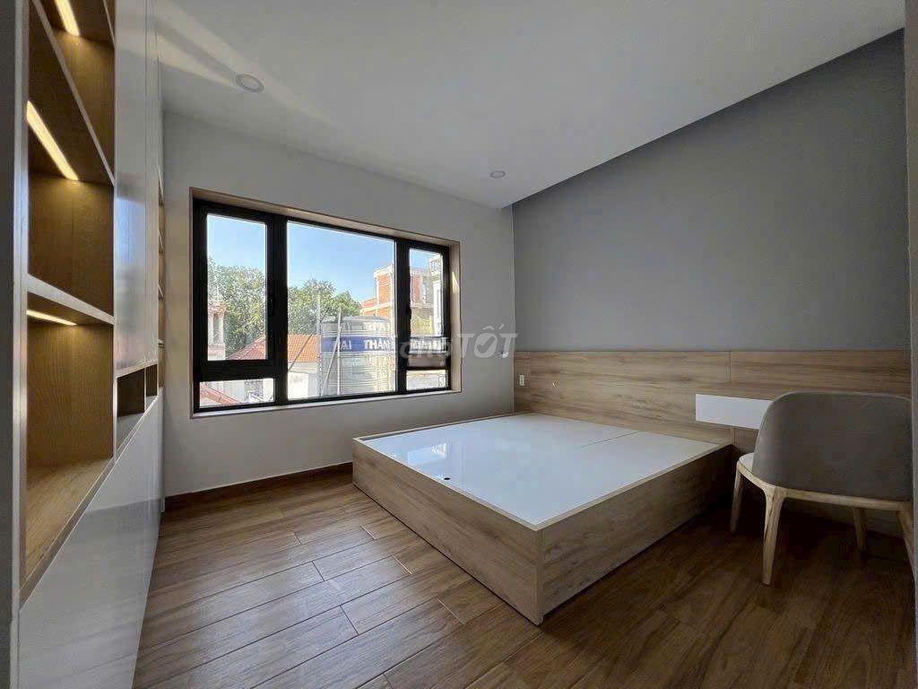 Cần cho thuê nhà MT 49B Cửu Long P.15 Q.10